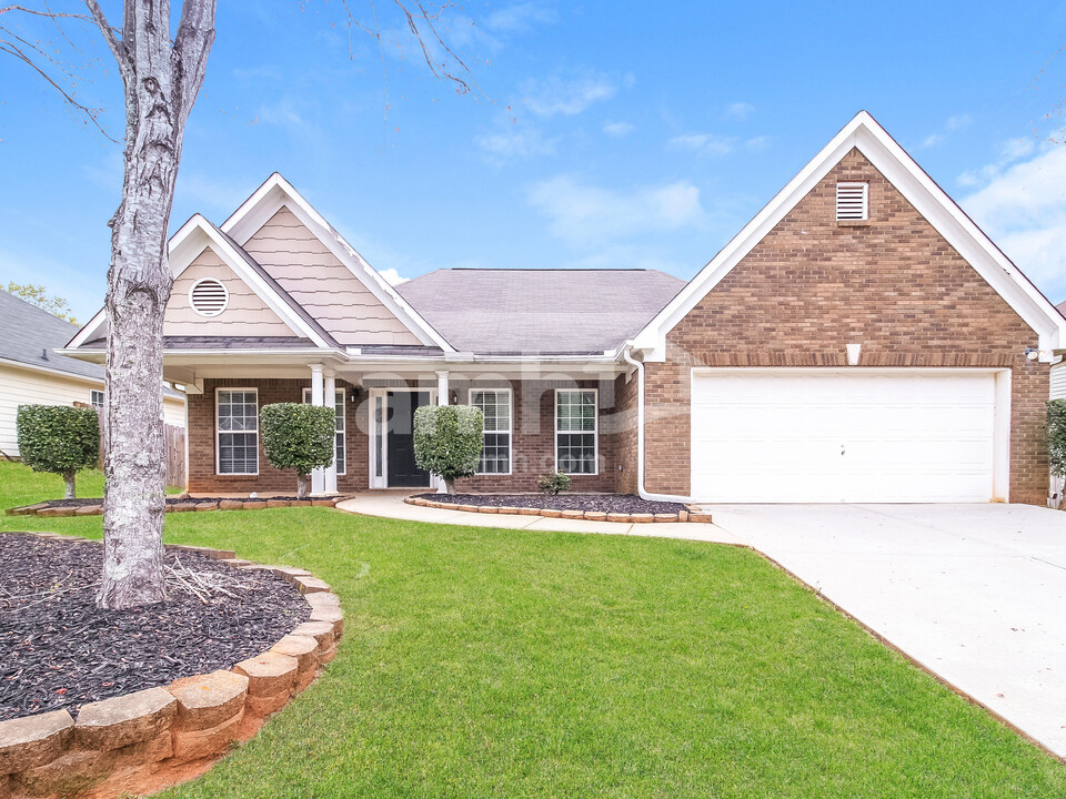 256 Gilliam Ct in Locust Grove, GA - Building Photo
