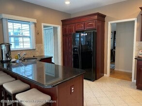 7 Marilyn Ct in Eatontown, NJ - Building Photo - Building Photo