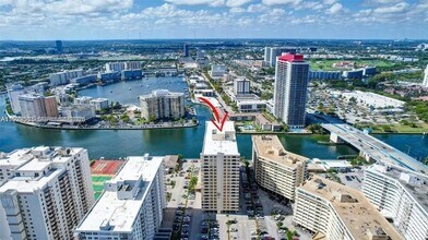 1833 S Ocean Dr in Hallandale Beach, FL - Building Photo - Building Photo