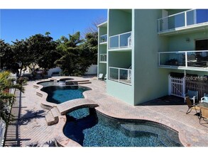 125 110th Ave in Treasure Island, FL - Building Photo - Building Photo
