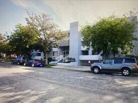 200 W Chestnut St, Unit 105 in Glendale, CA - Building Photo