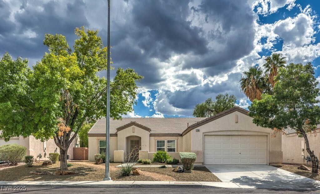 2705 Port Lewis Ave in Henderson, NV - Building Photo