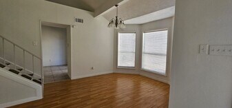 11841 Spring Grove Dr in Houston, TX - Building Photo