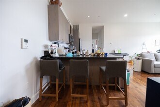 450 Harrison Ave, Unit 317 in Boston, MA - Building Photo - Building Photo