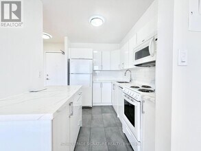 666 Spadina Ave. in Toronto, ON - Building Photo - Building Photo