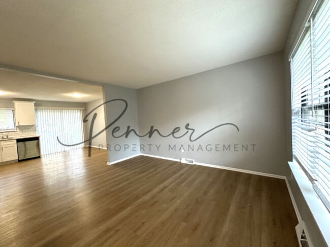 805 NW Oxford Dr in Blue Springs, MO - Building Photo - Building Photo