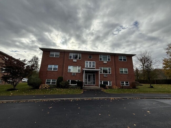 21 Warren St, Unit 2-4