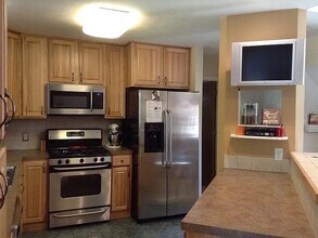 2036 Breeze Dr in Holland, MI - Building Photo - Building Photo