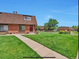 7179 S Webster St in Littleton, CO - Building Photo