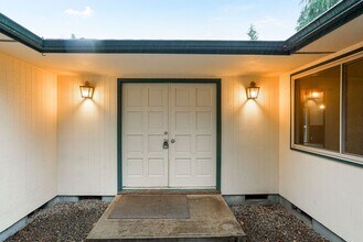 2197 Doaks Ferry Rd NW in Salem, OR - Building Photo - Building Photo