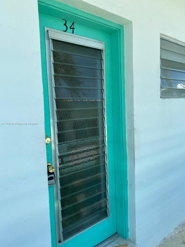6494 Collins Ave in Miami Beach, FL - Building Photo - Building Photo