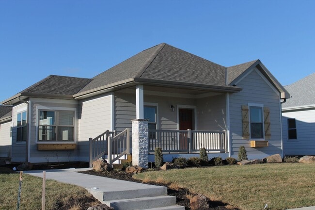 property at 1003 E Maple Ave