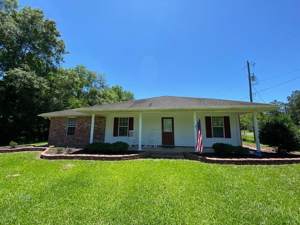 115 N Ridge Dr in Deridder, LA - Building Photo