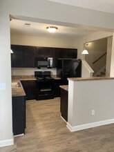 Heritage Hills Townhomes in Hermitage, TN - Foto de edificio - Building Photo