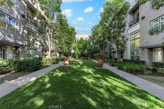 210 N Spurgeon St in Santa Ana, CA - Building Photo - Building Photo