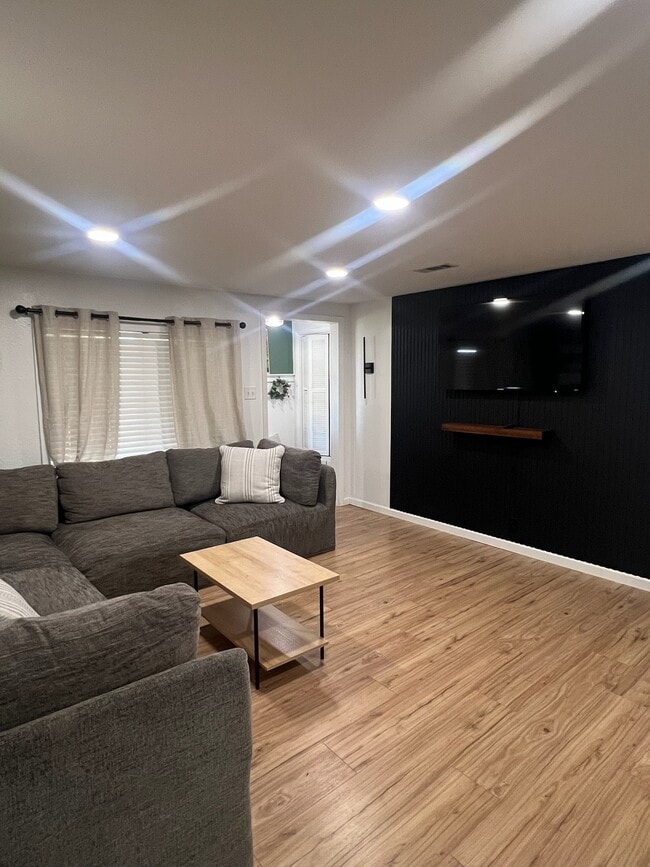 1156 McKinley Ave in South Bend, IN - Building Photo - Building Photo