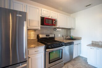 2829 Connecticut Ave NW in Washington, DC - Building Photo - Building Photo