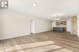 440 Falcon Ln in Russell, ON - Building Photo - Building Photo