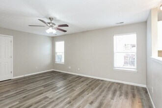 1120 Central Park Blvd N in Greenwood, IN - Building Photo - Building Photo