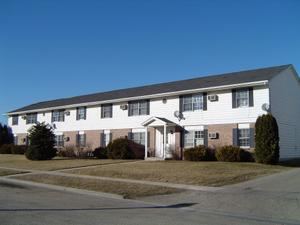 2109 Tobyne Dr in Belvidere, IL - Building Photo