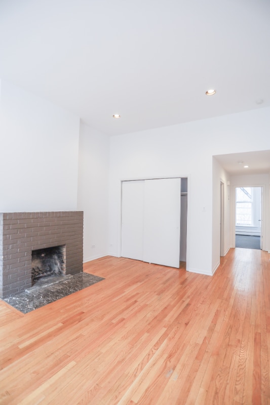 166 W Menomonee St in Chicago, IL - Building Photo - Building Photo