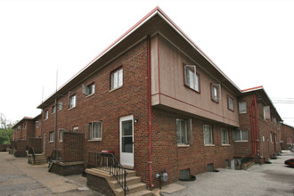Harrison Park Townhomes in Hammond, IN - Foto de edificio - Building Photo