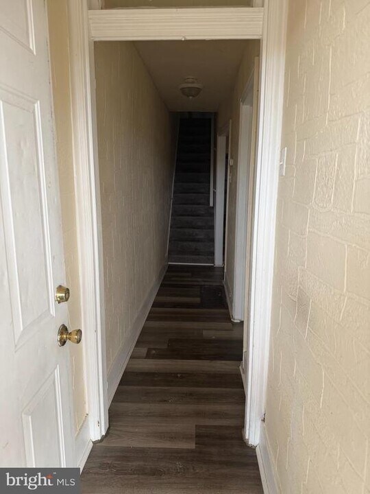 215 W Airy St in Norristown, PA - Building Photo