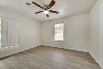 4626 Utah Ave in Dallas, TX - Building Photo - Building Photo
