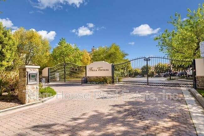 property at 26734 Via Bellazza