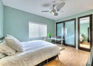 2707 Abbot Kinney Blvd, Unit 206 in Venice, CA - Building Photo - Building Photo