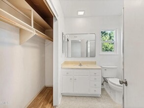 326 Longwood Ct in Thousand Oaks, CA - Building Photo - Building Photo