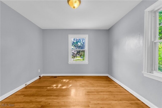 property at 3264 E 149th St