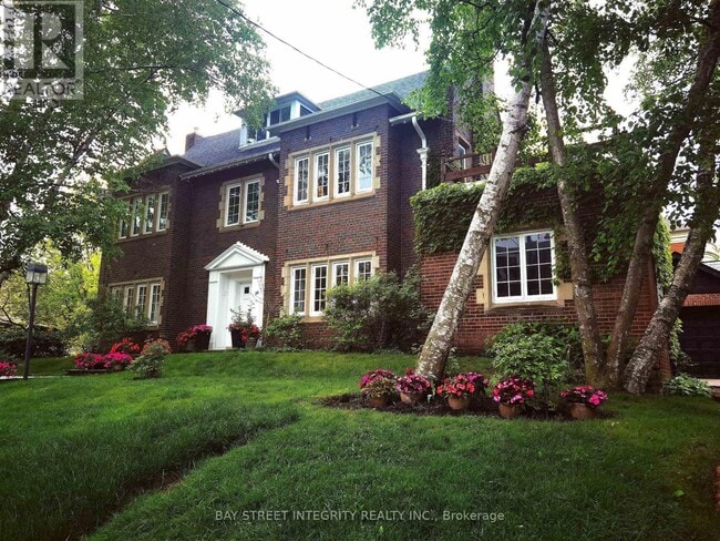 property at 184 Heath St W