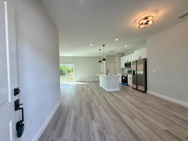 5161 Churchill Rd in Port Charlotte, FL - Building Photo - Building Photo