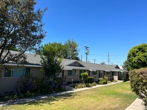 282 S Oak St in Orange, CA - Building Photo - Building Photo