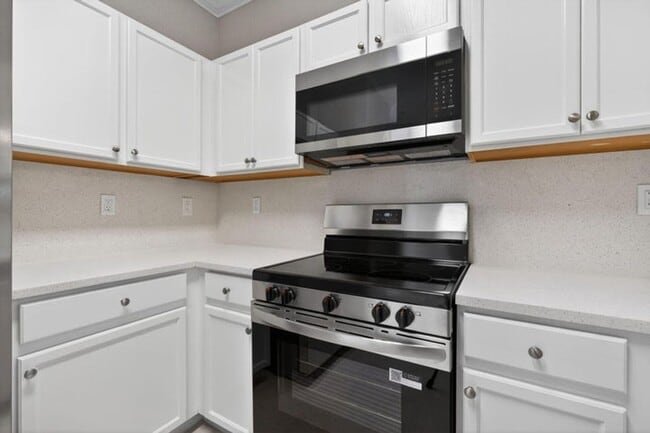 160 Village Blvd in Tequesta, FL - Building Photo - Building Photo