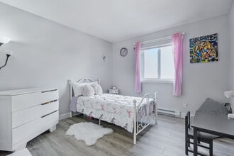 1539 De Gentilly Av in Chambly, QC - Building Photo - Building Photo