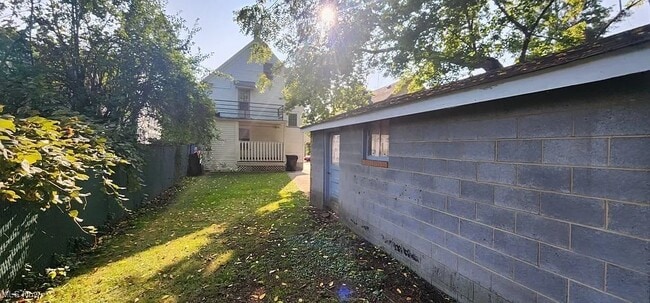 3736 W 37th St, Unit #1  Down Unit in Cleveland, OH - Building Photo - Building Photo