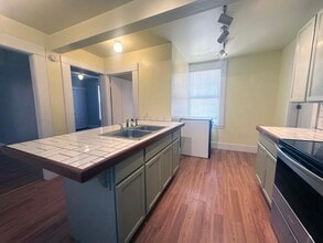 13 Center St in Waterville, ME - Building Photo - Building Photo