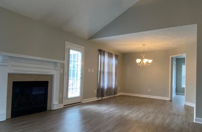 645 Crystal Spring Dr in Sanford, NC - Building Photo - Building Photo