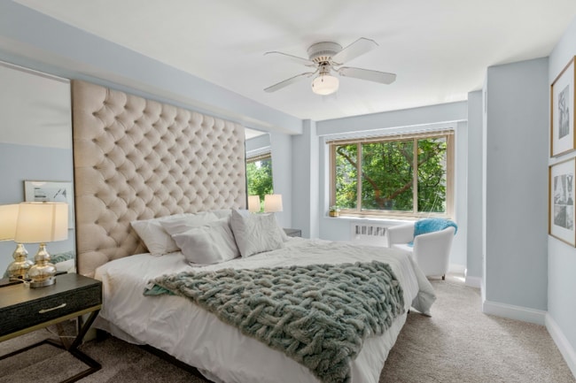 95 E Banks St in Chicago, IL - Building Photo - Building Photo