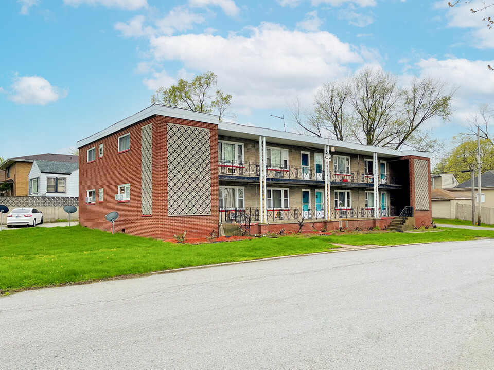 3600 Washington St in Gary, IN - Building Photo