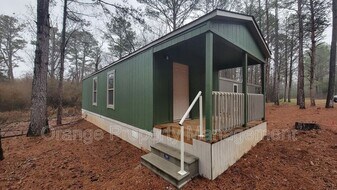 920 Cedar Village Ln in Seneca, SC - Building Photo