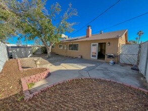 6408 Aberdeen Ln in Las Vegas, NV - Building Photo - Building Photo