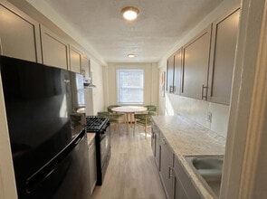 Parkwood Manor Apartments in Upper Darby, PA - Building Photo - Building Photo