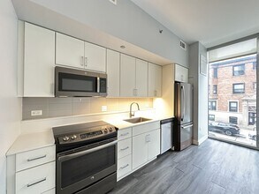 4334 N Hazel St in Chicago, IL - Foto de edificio - Building Photo