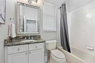 9052 Sand Pine Ln in West Palm Beach, FL - Foto de edificio - Building Photo