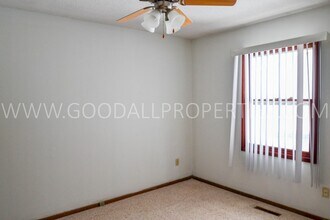 3421 Merle Hay Rd in Des Moines, IA - Building Photo - Building Photo