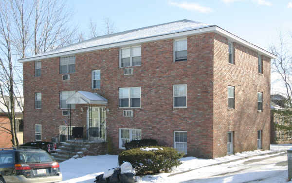 56-58 Kent St in Lawrence, MA - Foto de edificio - Building Photo