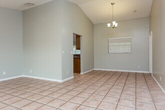 244 Ponce De Leon St in Royal Palm Beach, FL - Building Photo - Building Photo
